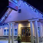 I Restauracja Nowak By Babula Maison d'hôtes