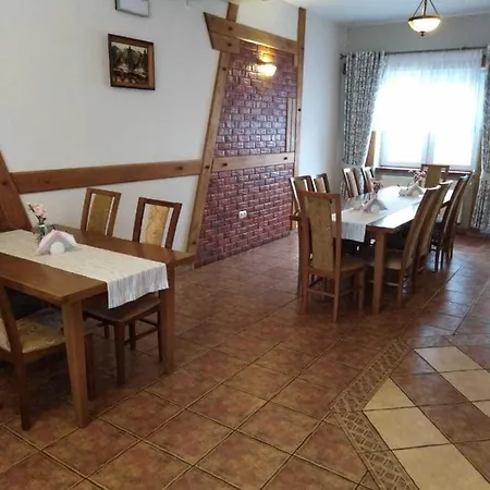 Pensjonat I Restauracja Nowak بيت ضيافة