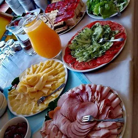 بيت ضيافة Pensjonat I Restauracja Nowak