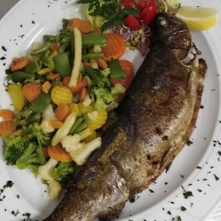 Gasthuis Pensjonat I Restauracja Nowak 3*