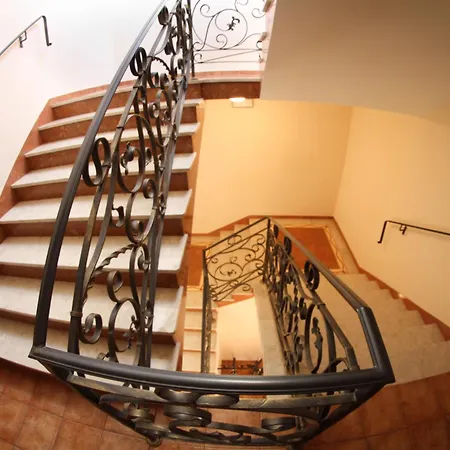 Pensjonat I Restauracja Nowak