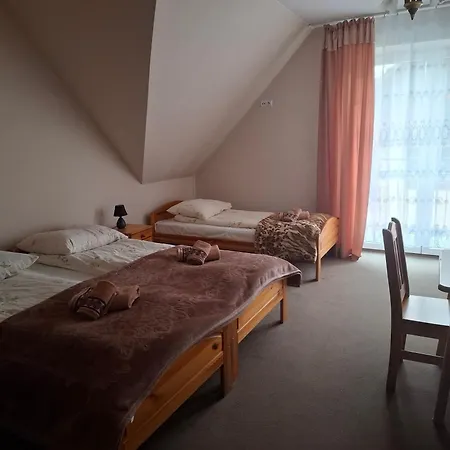 Pensjonat I Restauracja Nowak Vendégház Łapsze Niżne
