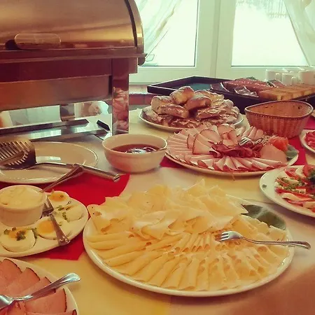 I Restauracja Nowak By Babula Maison d'hôtes Łapsze Niżne