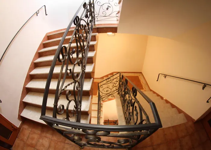 Pensjonat I Restauracja Nowak